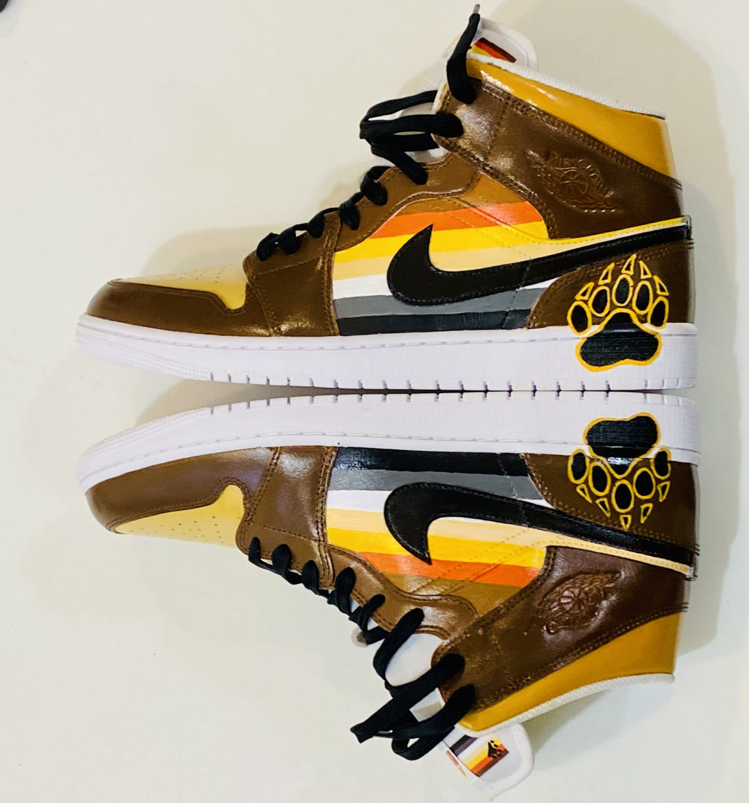 Nike "Bear" Jordan 1 Mid - original - Image 2