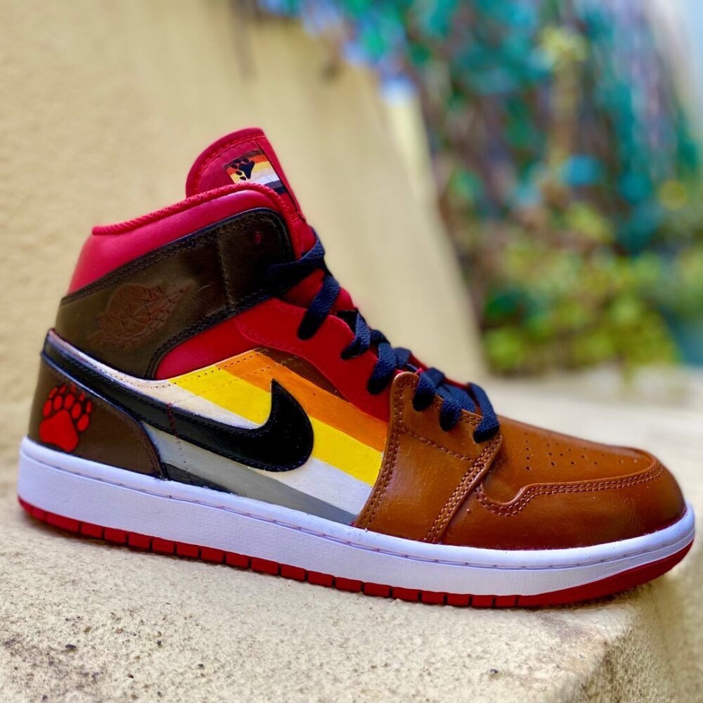 Nike "Bear" Jordan 1 Mid - red&bear